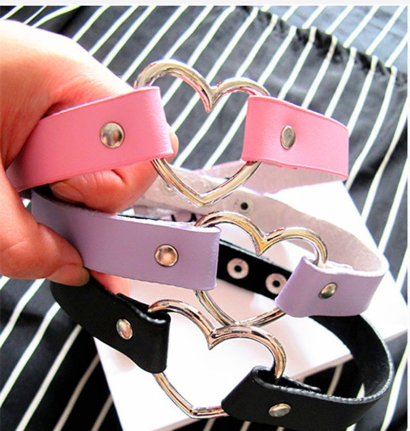 Leather Heart Choker Necklace1