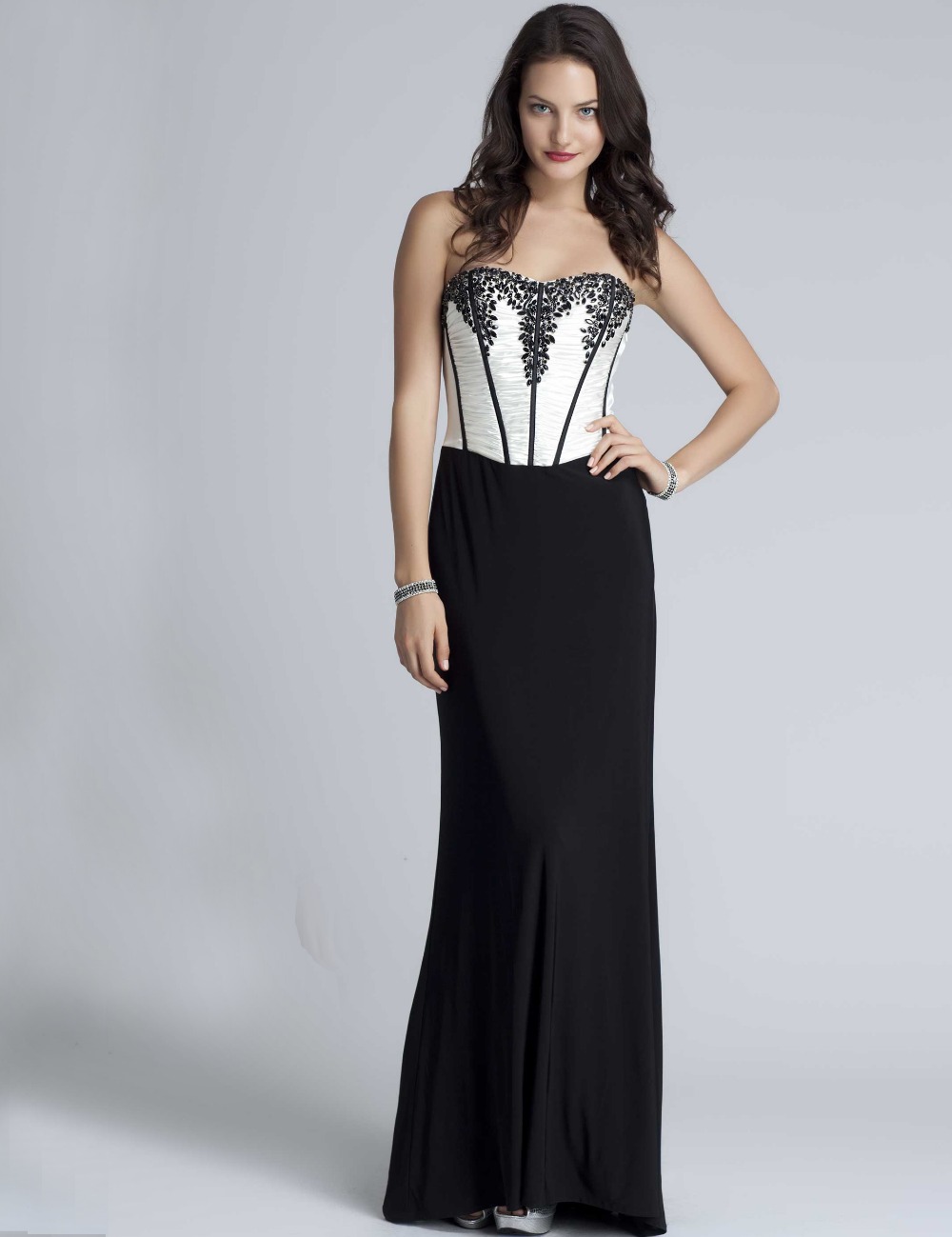 Robe de bal noir et blanc