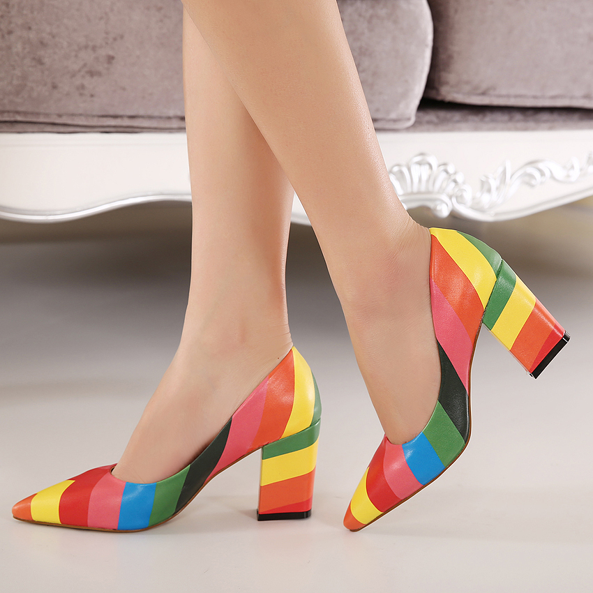 http://g02.a.alicdn.com/kf/HTB1TI4AHVXXXXbTXFXXq6xXFXXXs/Mujeres-2015-dise%C3%B1ador-tacones-altos-Valentine-Rainbow-verano-estilo-zapatos-de-colores-tal%C3%B3n-grueso-zapatos-Rockstud.jpg