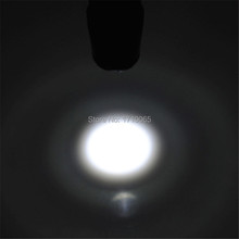 Waterproof 2000Lm CREE XML T6 LED Lamp zoomable Flashlight Torch Lamp 2x 18650 battery AC Car
