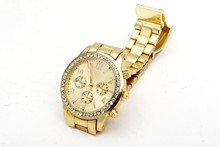 The new 2015 quartz watches gold rhinestone business watches luxury leisure fashion ms steel band watches