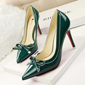 2016 New Summer New Women Pumps Elegant Thin Heel Patent Leather High Heels Shoes Pointed Embroider
