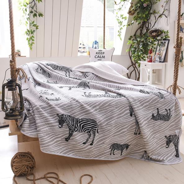 Parisspring 100%Cotton Zebra Stripe Multifunction Machine washable Quilt Set Bedding Burgundy Bed Set New arrival Quality