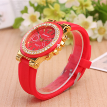 2016 simple watch Ms Leisure watches diamond encrusted noble quality silicone strap both men and women