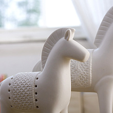 Soft time Nordic European modern boutique ceramic Faust horses ceramic horse ornaments size options