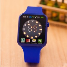 Recién llegado de 11 colores LED Digital relojes de imitación pulsera inteligente relojes de vestir hombres mujeres moda reloj y relojes de la jalea