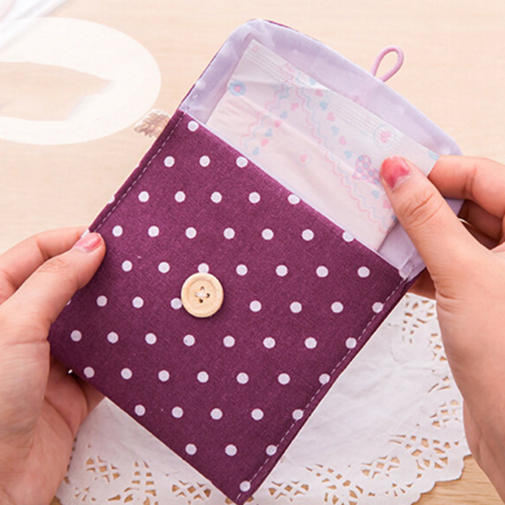 sanitary napkin carrying case