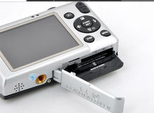Mini Digital Camera Professional12MP With LCD 2 4 Inch 8X digital Zoom Rechargeable Battery photo camera