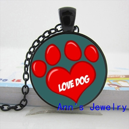 love_dog_text_paw_heart_round_stickers-rbb5de243f5e747119a02aa39b6267e0a_v9waf_8byvr_324