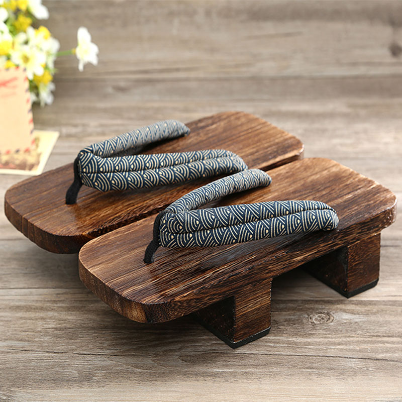 Houten slippers Bouwmaterialen