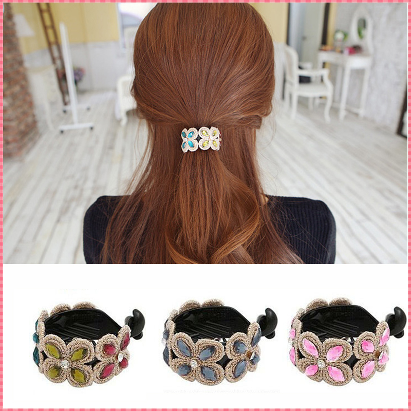 Designer hair claw Hair Jaw Clip/ Flat Large Comb / Claw. 1 New Silver Color Plastic Hair Clip/ Flat Large Comb / Claw, Clear White Stone Butterfly Design. Flat Large Comb / Claw. for the person with lots of hair who wi.
