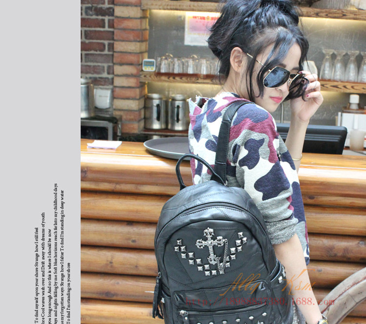 2015 South Korea Style New Campus Wind Rivet Fashion Bags Leather