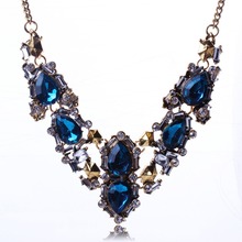 New Arrival Golden Vintage Alloy Jewlery Luxurious Gem Necklace For Lady Jewelry Wholesale Price XL5657