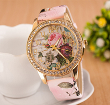 Súper ventas Gold Flower Printed mujeres del reloj nueva marca de pulsera para mujer de moda correa de cuero Casual reloj análogo de cuarzo reloj