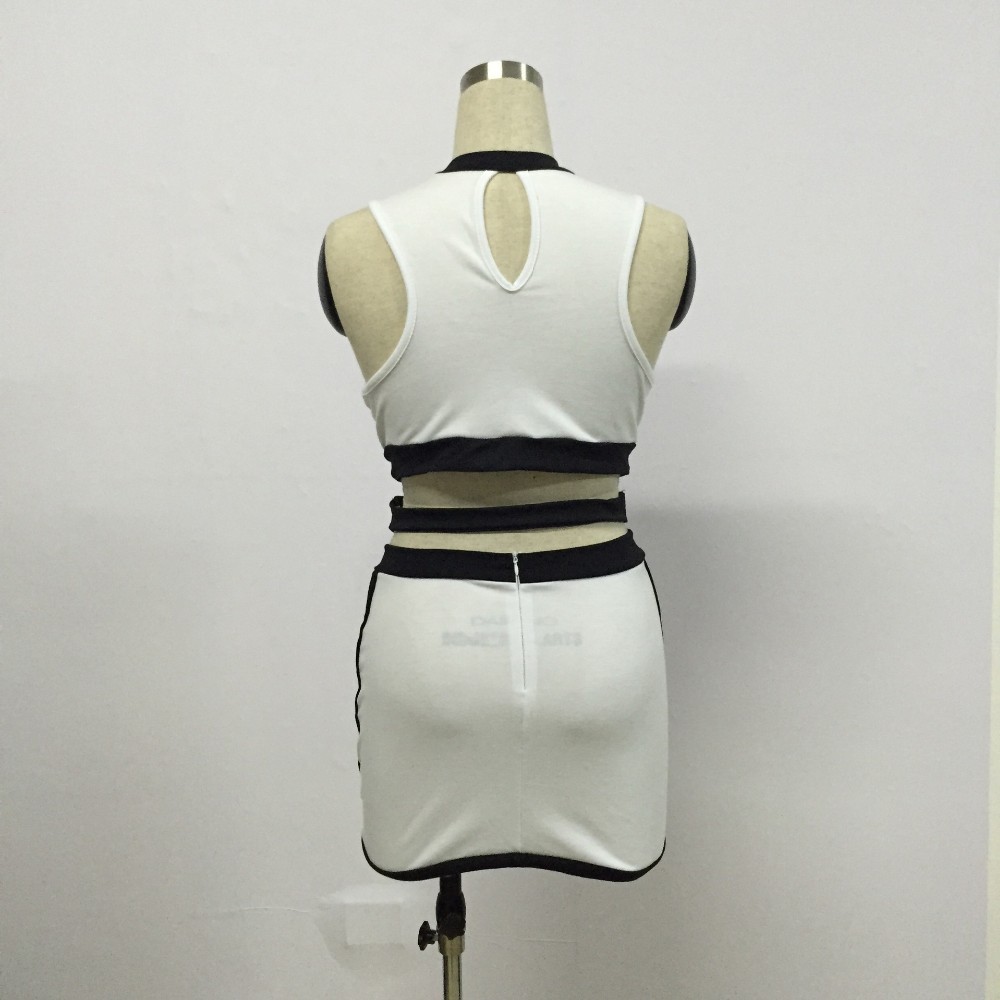 2321947823_967198751