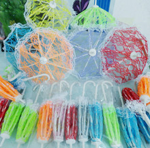 10 unids/lote hermosa muñeca de encaje paraguas decoración accesorios por 11 ” 30 cm Girl Dolls 1 / 6 paraguas muñeca niñas regalo excelente