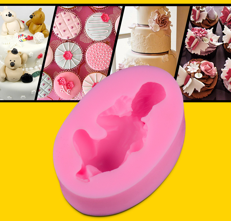 2431647471_695452841