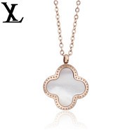 18k-rose-gold-four-leaf-clover-pendant-with-short-chain