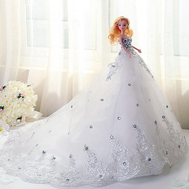 Doll + Wedding Dress /100% Handmade Royal Luxury White Rhinestone Lace Bride Wedding Evening Gown Decorate For Kurhn Barbie Doll