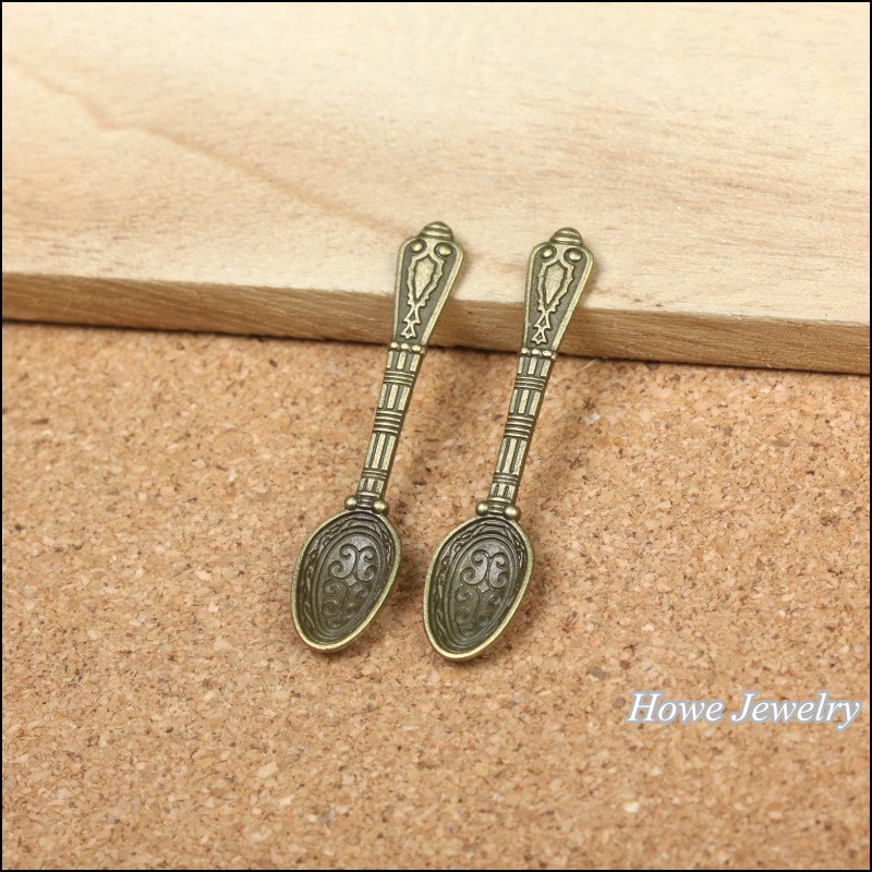 Wholesale 16pcs Tibet Silver Racket Crafts Charms Pendants Making Jewelry