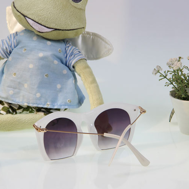 2015 New Brand Half Rim Sunglasses Cat Eye Sun Shades Lenses Half Frame Goggles Women Semi