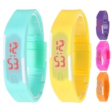 2016 New Fashion Men Women Rubber LED Watch Date Sports Bracelet Digital Wristwatch 5 Colors