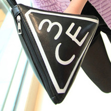 Large-capacity portable triangular fashion bag female bag change bag heterosexual baodan shoulder bag