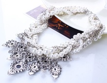 New Resin Imitation Pearl Knitted Choker Statement Necklaces Resin Flower Necklaces Pendants for Women Jewelry N25691