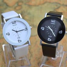 Moda pequeño reloj de cuero suave de la PU nuevo Popular de corea hombres y mujeres pareja de gama alta de relojes deportivos estudiante WH-060