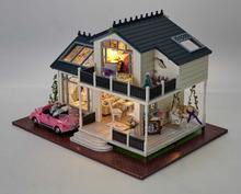 Wooden Miniature Handcraft Dolls house Kit