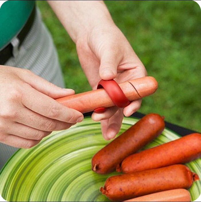 2pcs-lot-Free-shipping-Cut-sausage-rotating-grilled-hot-dogs-cutting-auxiliary-small-tools-The-new