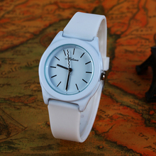 Venta Drop Shipping Hot estilo clásico ginebra la jalea del silicón reloj mujeres moda Casual hermoso Color de cuarzo reloj de pulsera