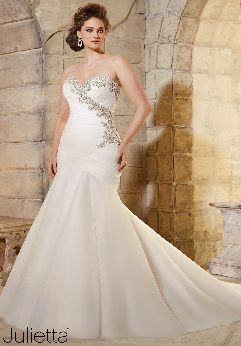 Plus Size Wedding Dress 2016 Sweetheart Neckline Rhinestone Beaded Ruched Mermaid Organza