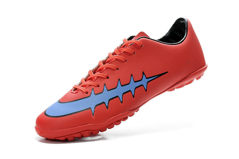 V CR7     zapatos de futbol    futbol   