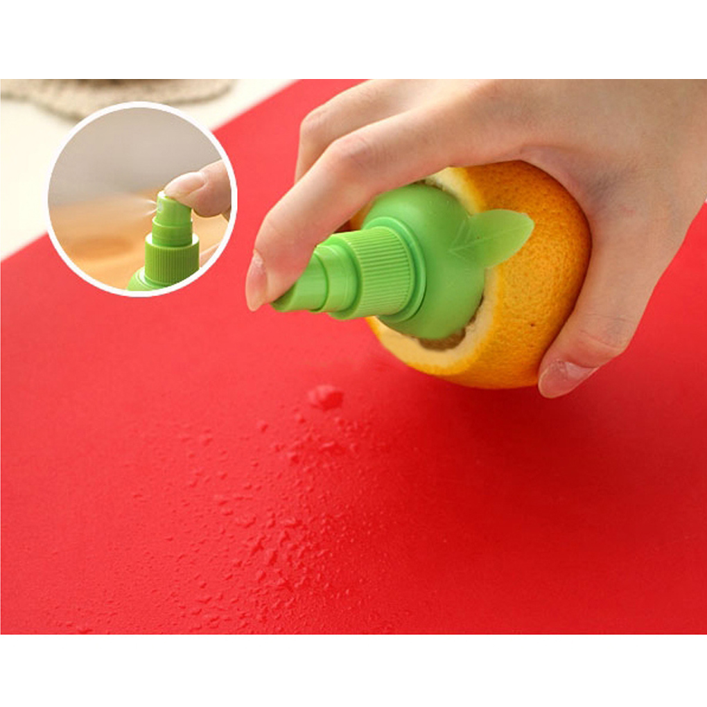 New Arrival Home Kitchen Lemon Juice Sprayer Fruit Citrus Spray Mini Squeezer Hand Juicer Cooking Tool