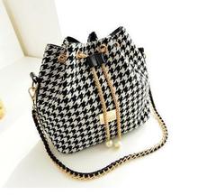 2016 New National Chain Bucket Canvas Women Messenger Bags Fashion Casual Black and White Plaid Canvas Women’s Crossbody Bag