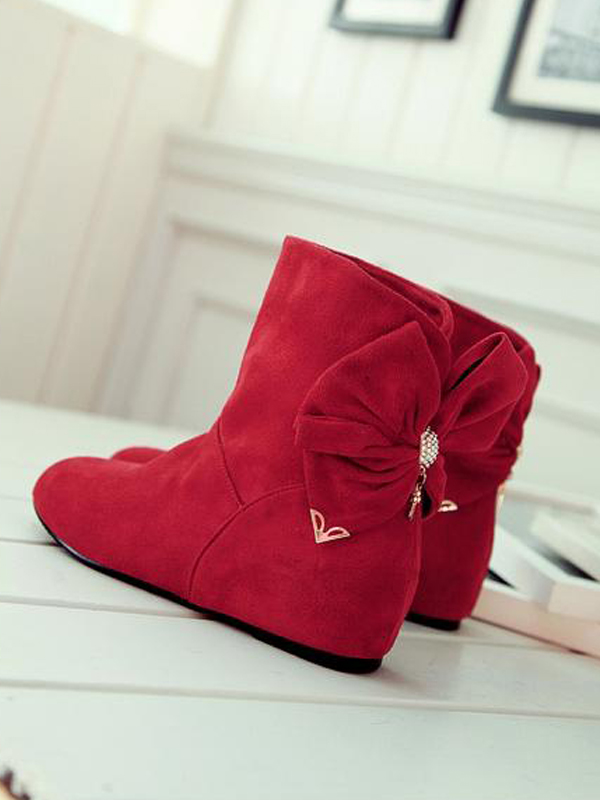 flat round toe boots