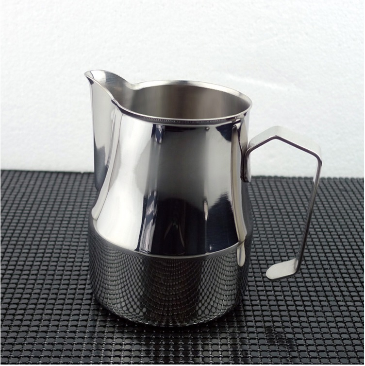 Description Picture 2 of itemFeiC 1pc 350ml/550ml/750ml Motta style Stainless Steel Milk Pitcher/Jug Milk Foaming Jug/Non-stick coatin for Barista latte art