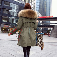 Winter Jacket Coat Women 2015 Real Raccoon Fur Collar Down Jacket Thickening Warm Down Parka Womens Winter Jackets Coats HY231