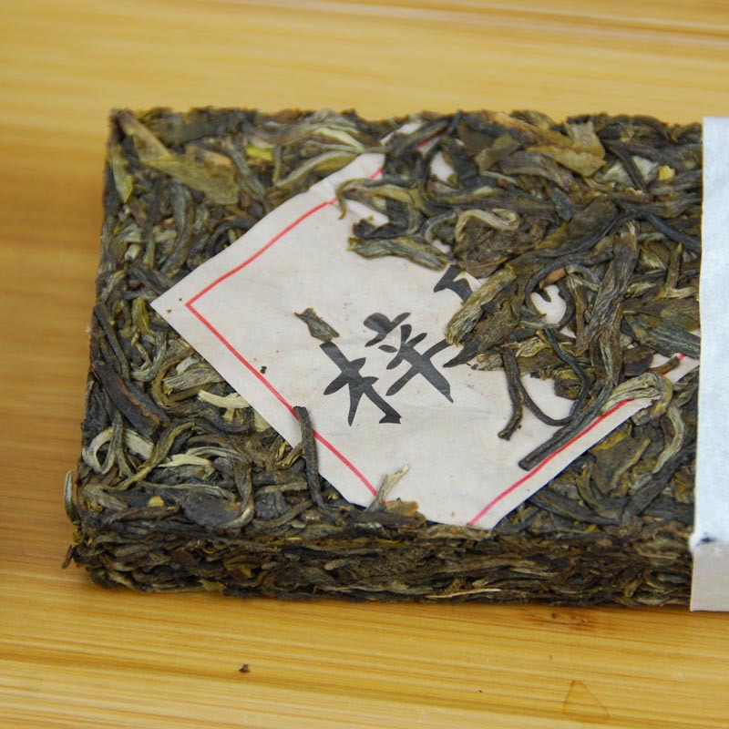 Health Pu er tea brick tea trees in early spring 100 grams authentic original ecological health