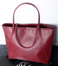 DL053 Women bags 43*34*35*12cm New fall fashion Europe & America big shoulder bag leisure package signed paper portable handbag