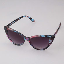 New Fashion Women’s Vintage Oversized Cat Eye Round Floral Sunglasses Eyewear Plastic Frame Sun Glasses UV400 Outdoors Gafas