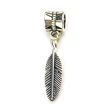 Free Shipping Women Jewelry Alloy Bead Charms European Feather Pendant Fit Pandora Bracelets & Bangles YW15538