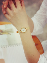 Mujer elegante reloj dorado para mujer para mujer reloj de cuarzo pequeño Dial bellas Band pulsera de reloj de moda de renombre oro mujeres reloj