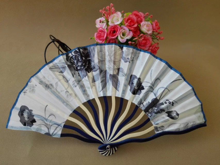 Free Shipping 100pcs lot flower design silk fabric fan Chinese style bamboo hand fan as souvenirs