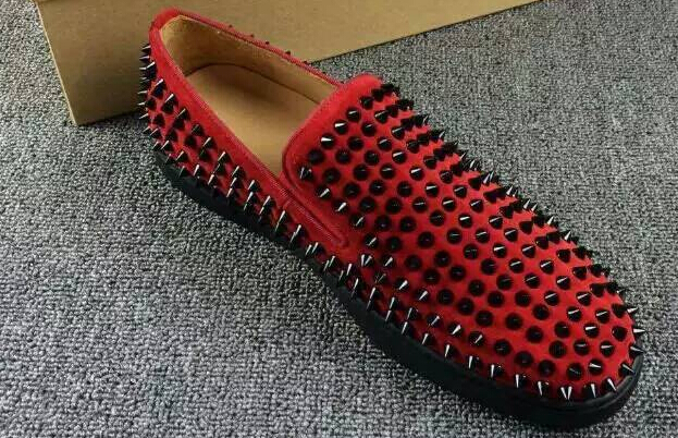 red bottom shoes with spikes