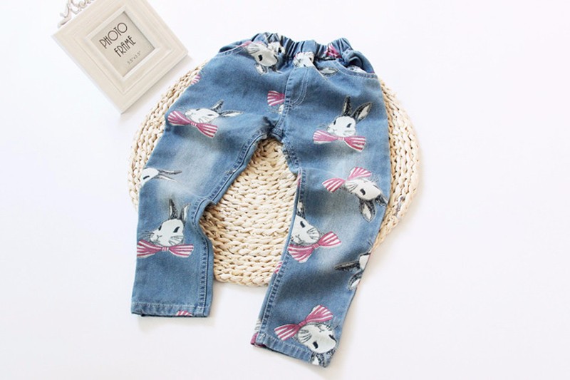 3301044884_1431645892