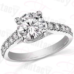 Wedding ring diamond replacement