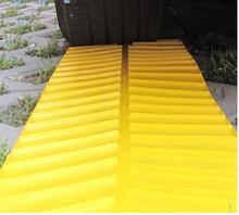 yellow Automobile Car Foldable Tyre Grip Tracks Traction Tracks Mats Escaper Snow Chains Bailout Plate 2pcs