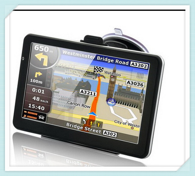 Universal 7     GPS HD  GPS 8 G + FM + AVIN + Bluetooth + 128 M + ISDB-T 